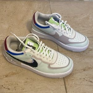 Nike Women’s Air Force 1 Shadow Pixel Swoosh Barely Green and White Shoes. 8.5